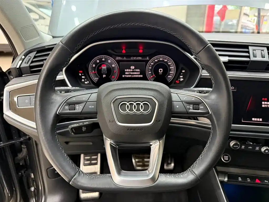 Audi Q3 2023 — фото 11