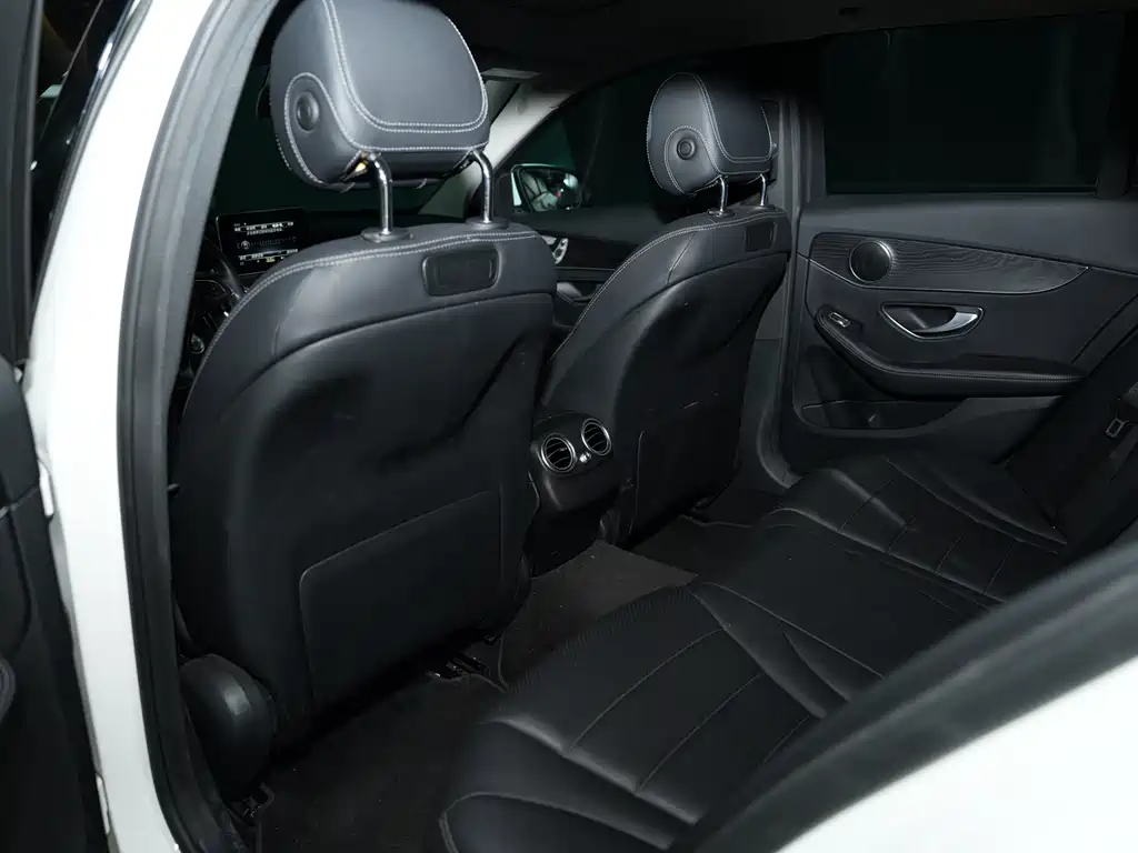 Mercedes-Benz C-Class 2018 — фото 16