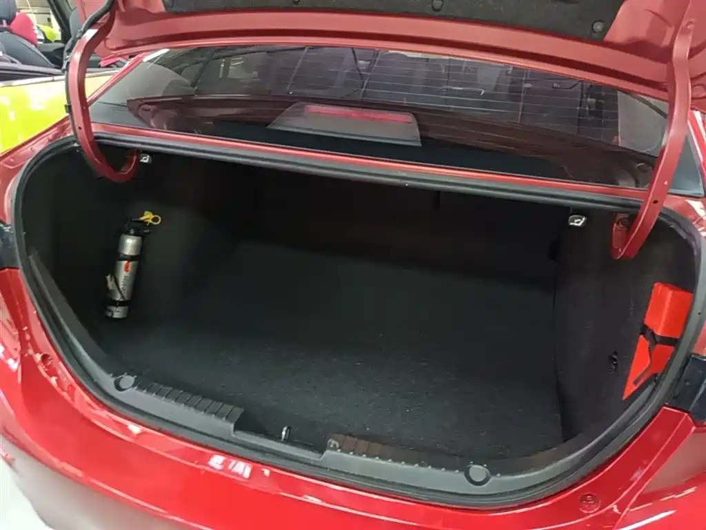 Mazda 3 Axela 2018 — фото 19