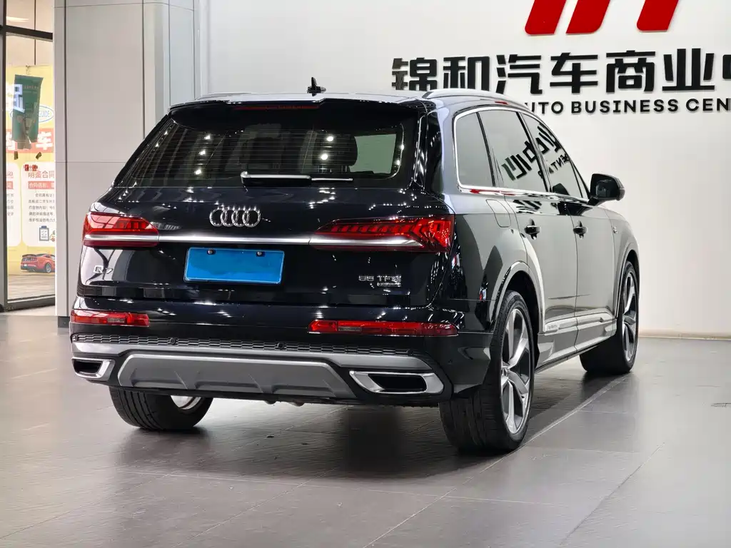 Audi Q7 2020 — фото 12