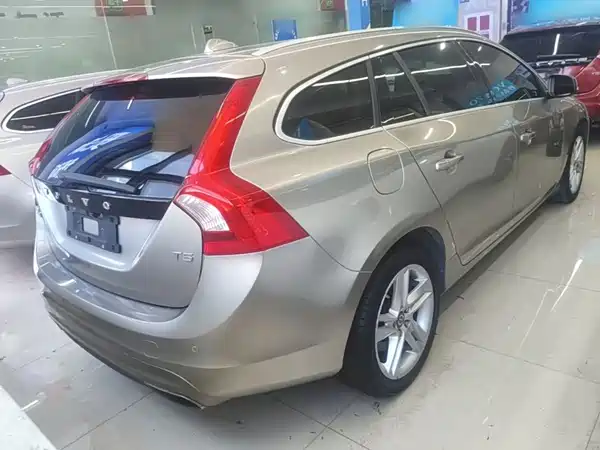 Volvo V60 2017
