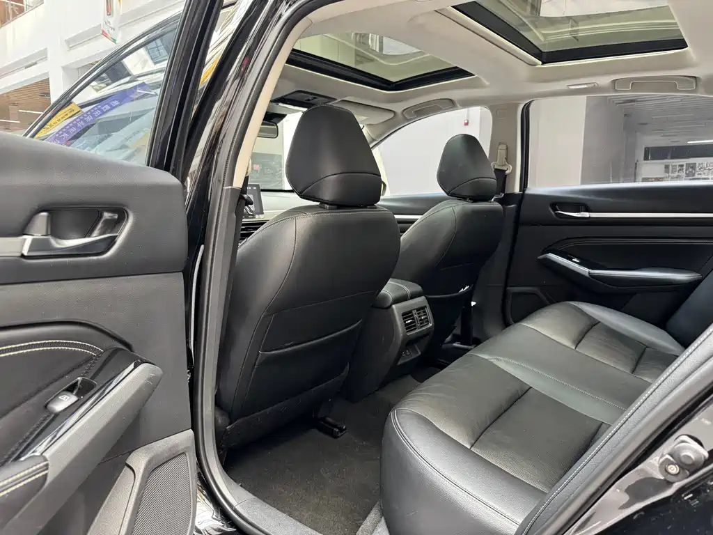 Nissan Teana 2023 — фото 12