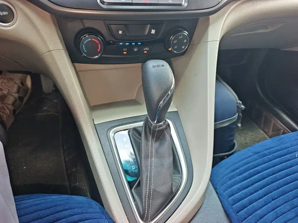 Buick Excelle 2018 — фото 14