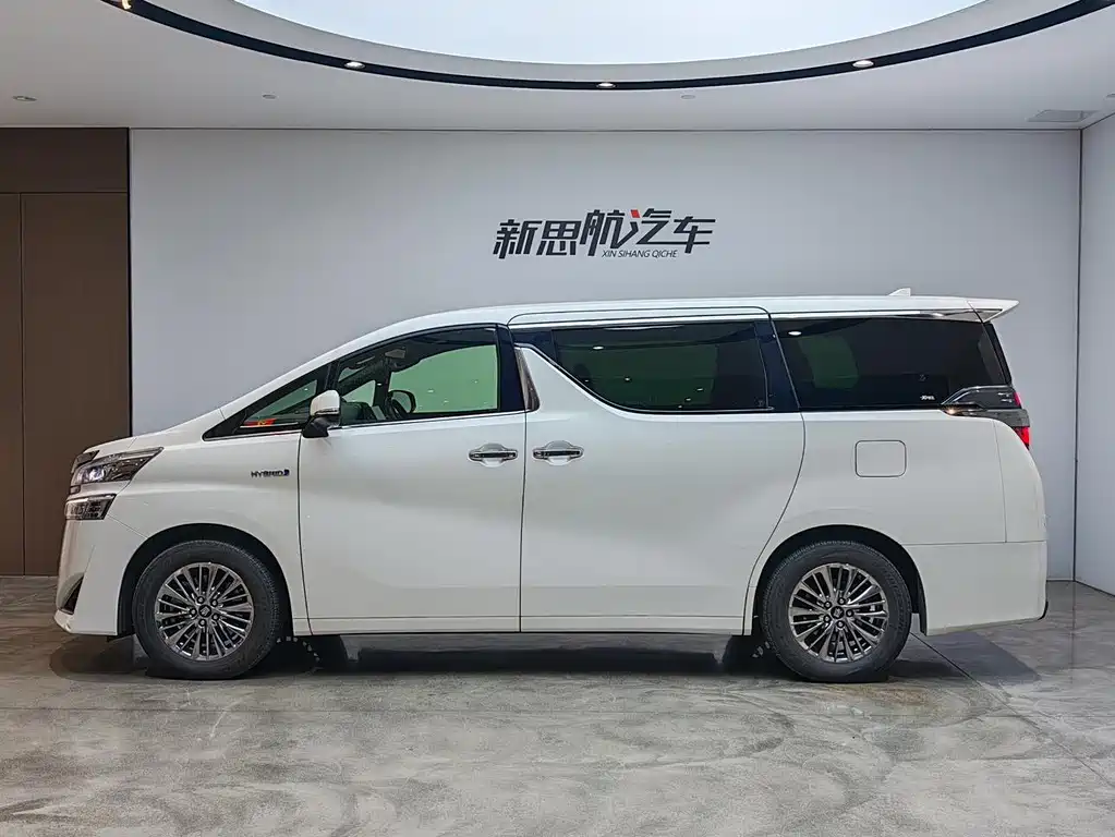 Toyota Vellfire 2022 — фото 7
