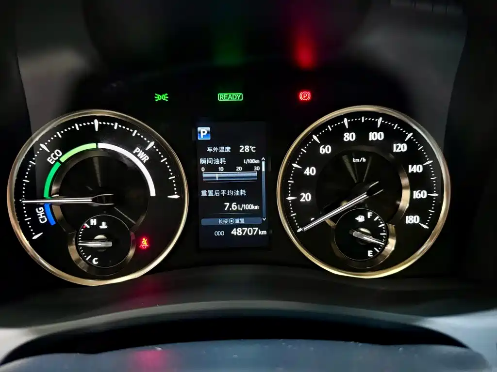 Toyota Vellfire 2023 — фото 15