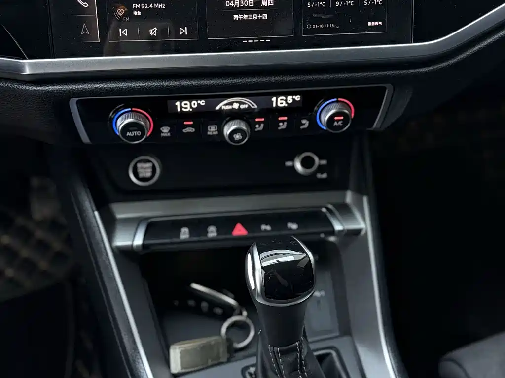 Audi Q3 2022 — фото 14