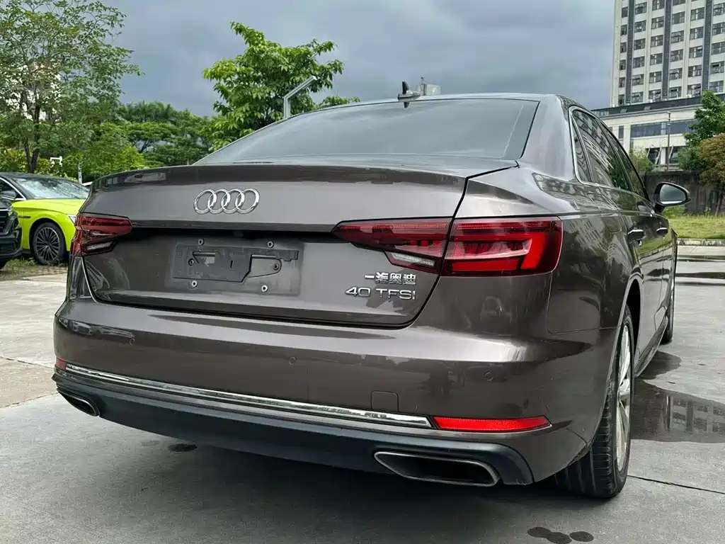 Audi A4L 2019 — фото 9