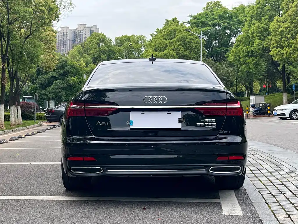 Audi A6L 2022