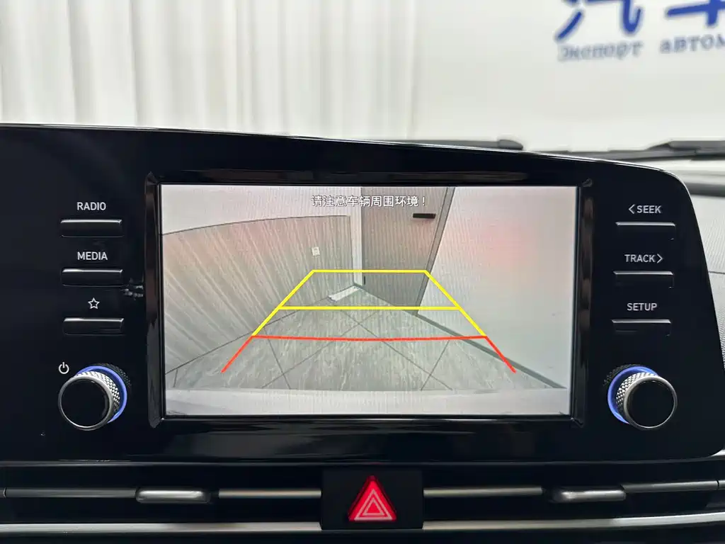 Hyundai Elantra 2024 — фото 16