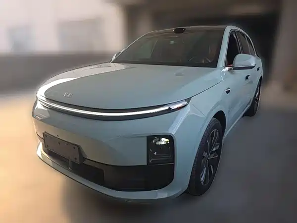 Li Auto L6 2025