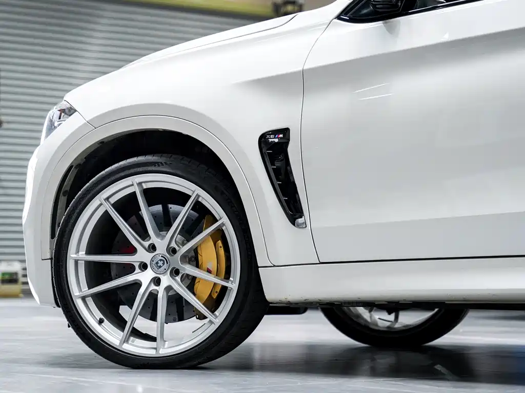 BMW X6 M 2017 — фото 2