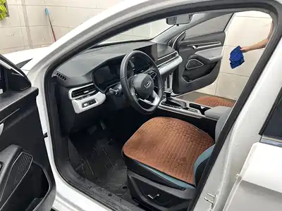 Geely Emgrand 2023