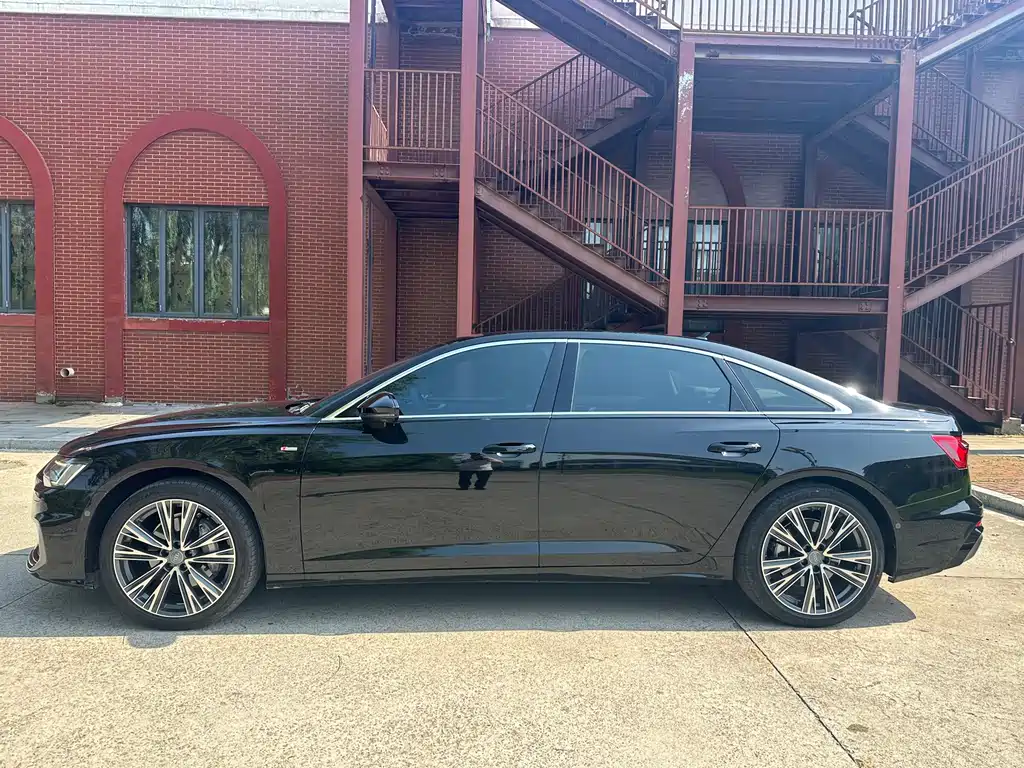 Audi A6L 2020
