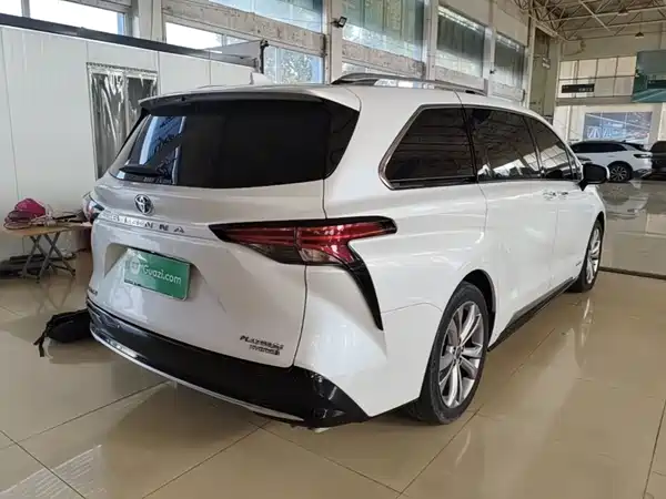 Toyota Sienna 2023