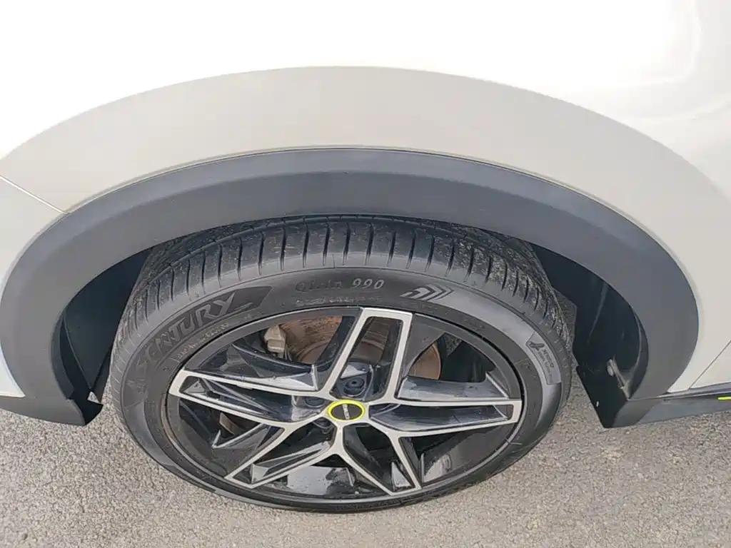 Roewe RX5 New Energy 2022 — фото 23