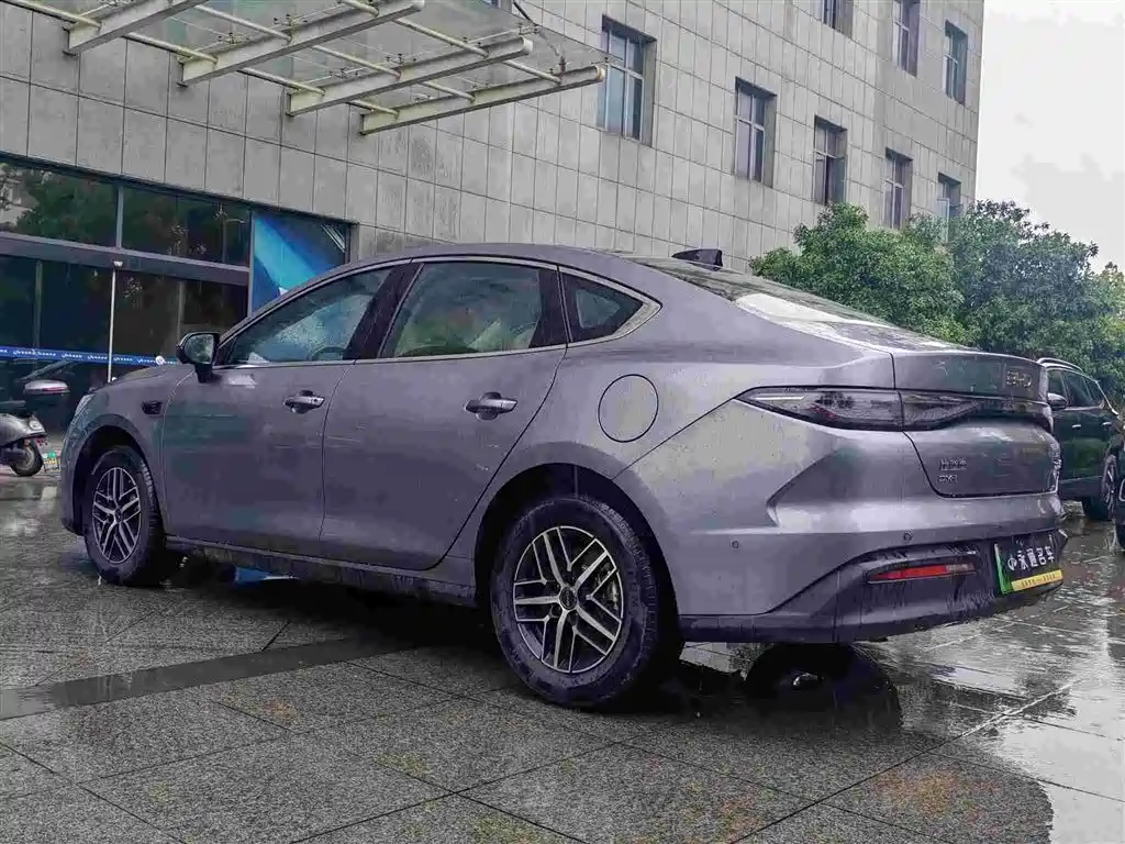 BYD Seal 05 DM-i 2025 — фото 7