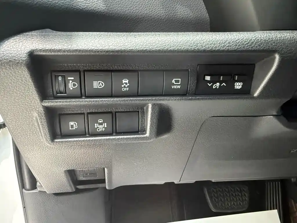 Toyota Sienna 2024 — фото 15