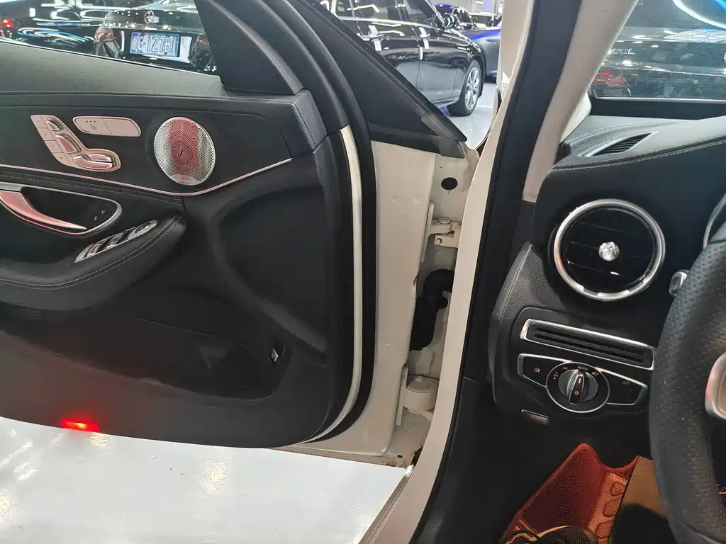 Mercedes-Benz C-Class 2020 — фото 8