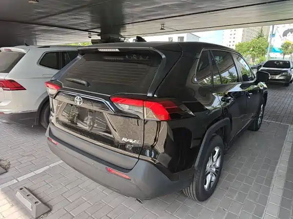 Toyota RAV4 2025