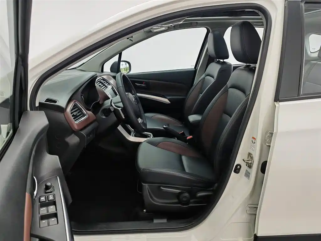 Suzuki Vitara 2019 — фото 10