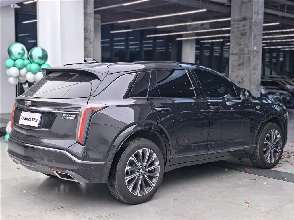 Cadillac XT5 2025 — фото 2