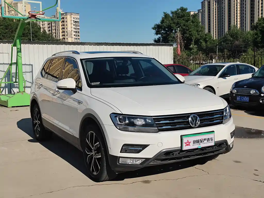 Volkswagen Tiguan L 2020 — фото 5