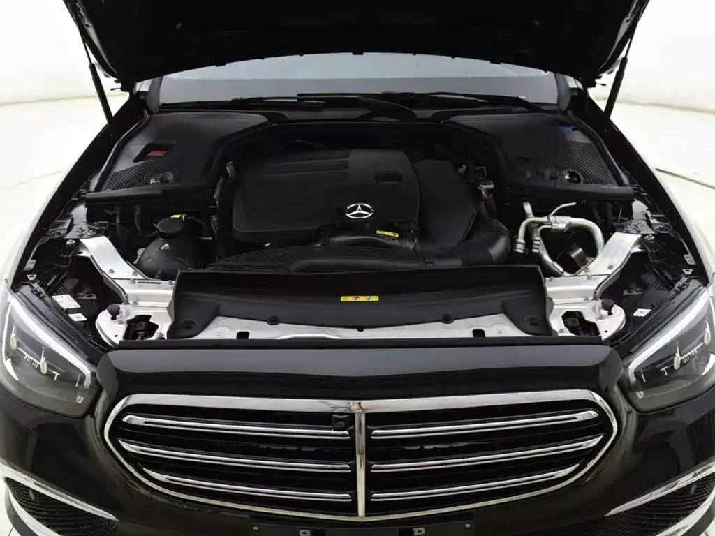 Mercedes-Benz E-Class 2022 — фото 12