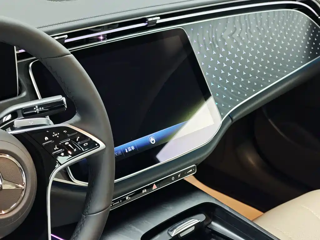 Mercedes-Benz E-Class 2025 — фото 10