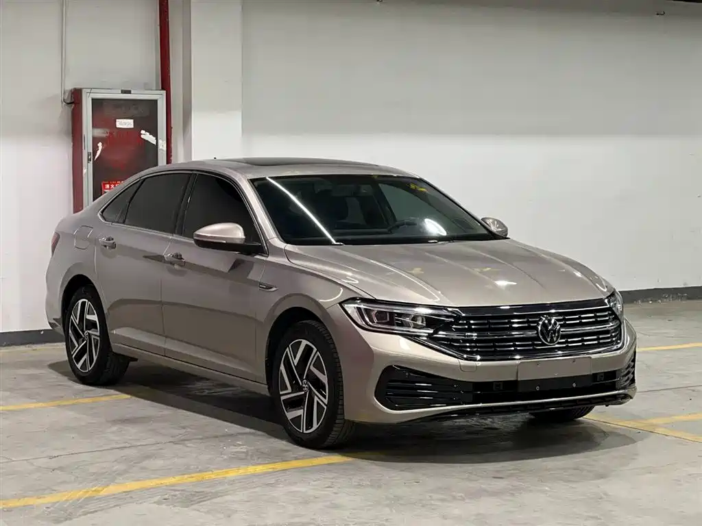 Volkswagen Sagitar 2022