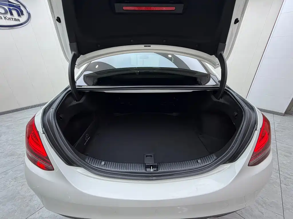 Mercedes-Benz C-Class 2020 — фото 19