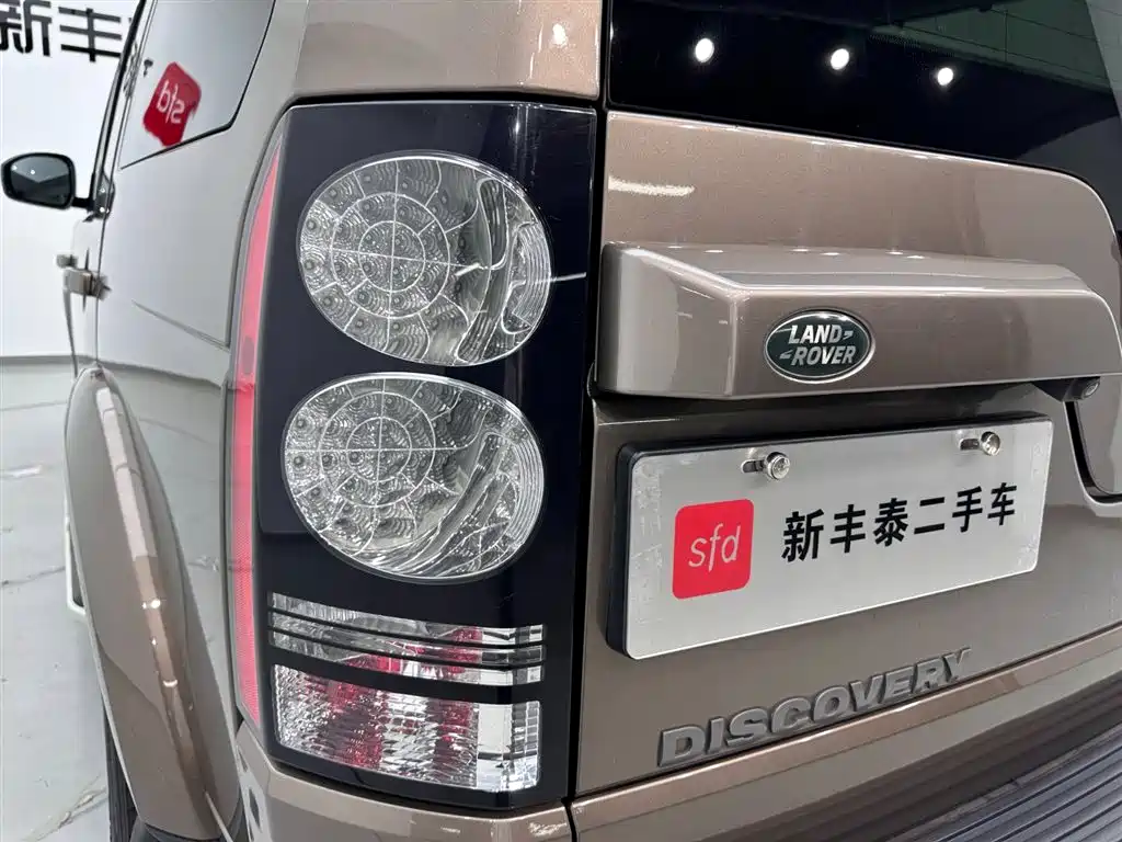 Land Rover Discovery 2015 — фото 22