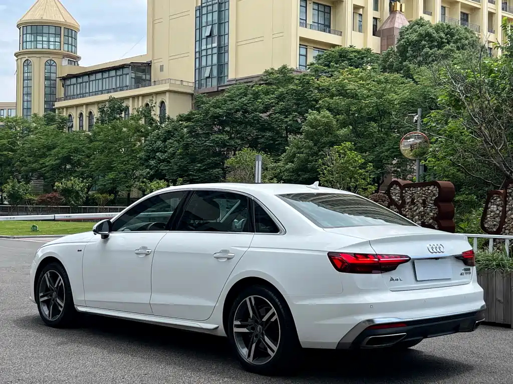 Audi A4L 2020 — фото 15