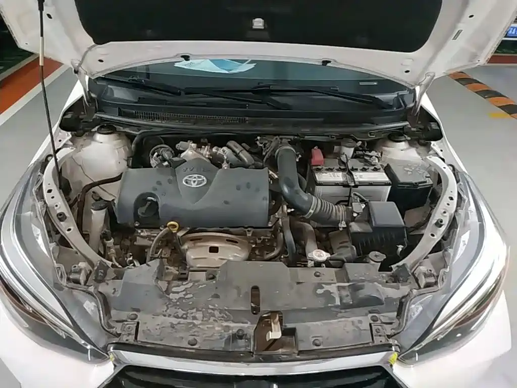 Toyota Yaris L 2023 — фото 20