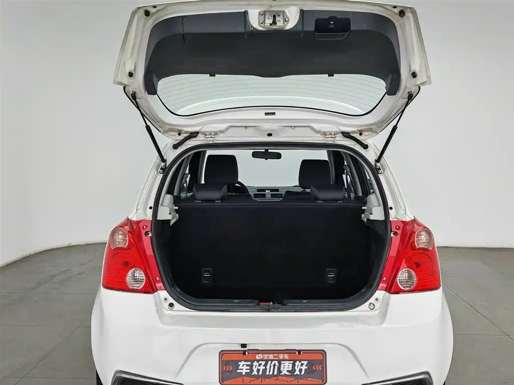 Suzuki Swift 2014 — фото 16