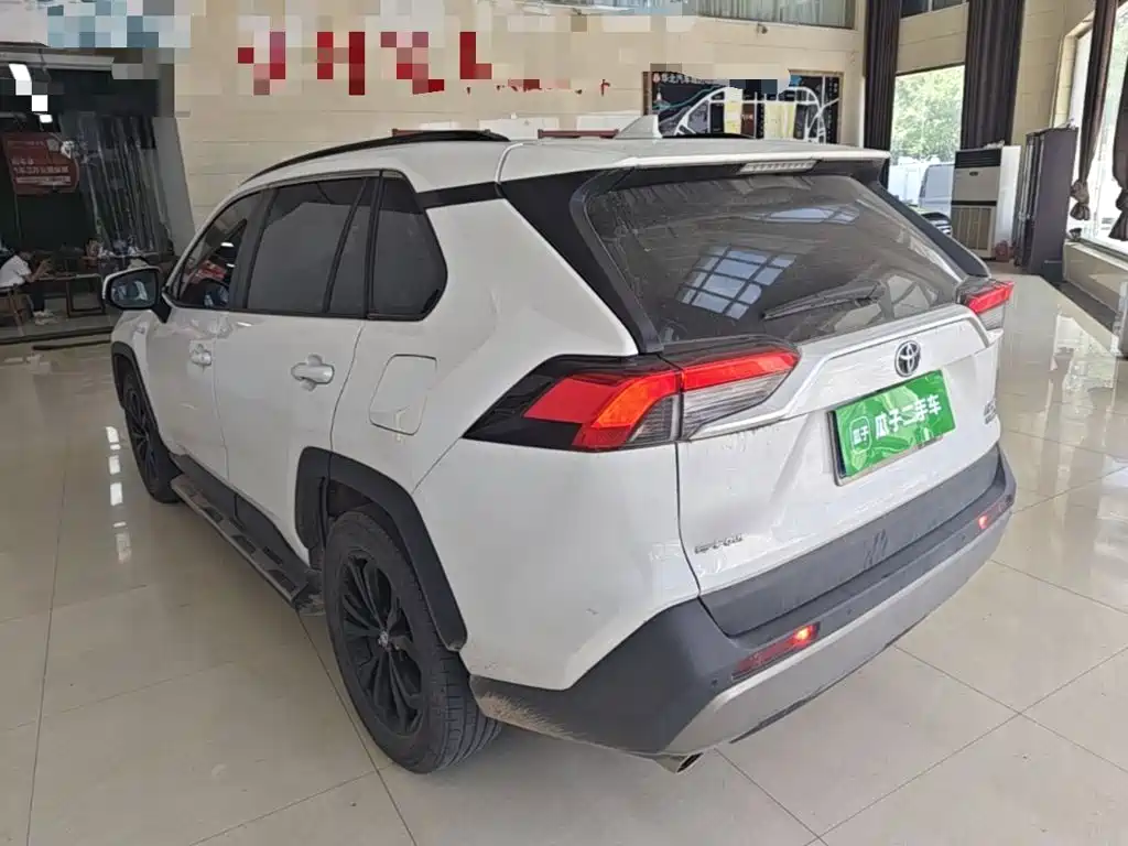 Toyota RAV4 2023