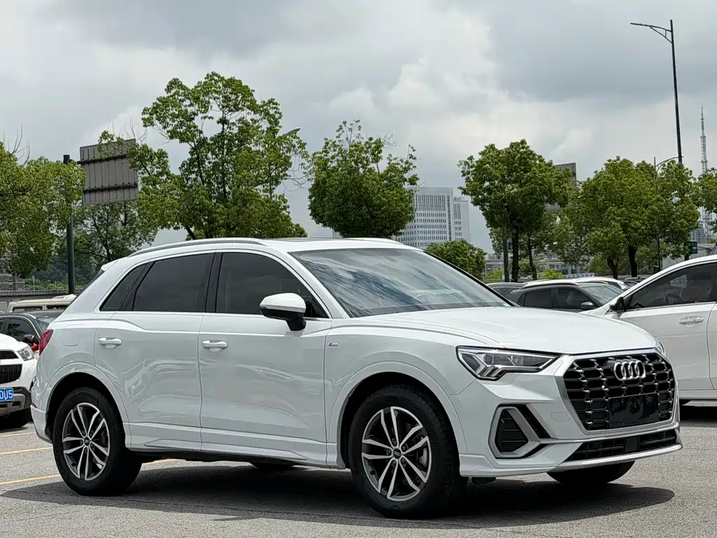 Audi Q3 2023 — фото 2