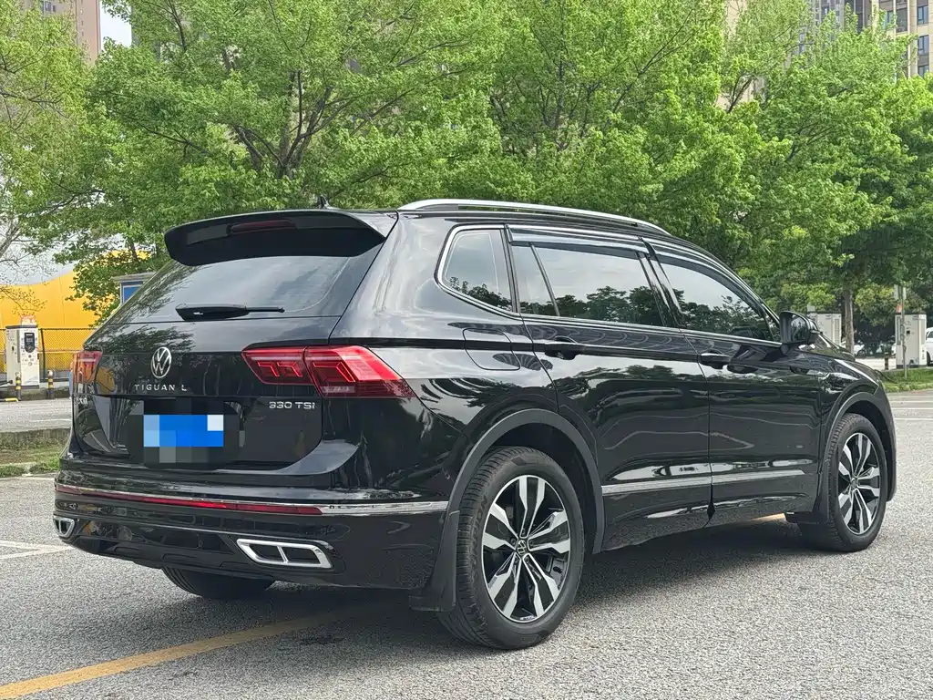Volkswagen Tiguan L 2022 — фото 17