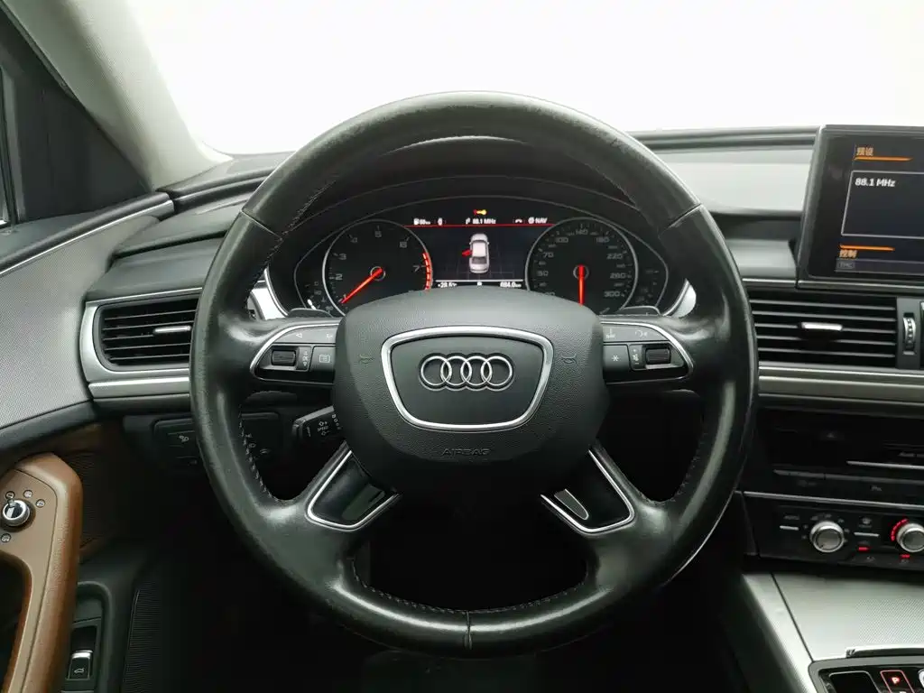 Audi A6L 2017 — фото 11