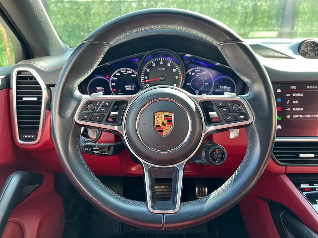 Porsche Cayenne 2022 — фото 17