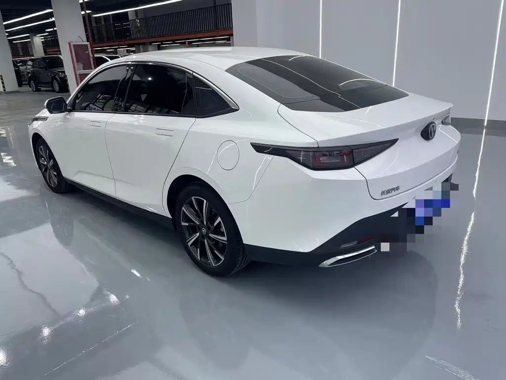 Changan Eado 2025 — фото 14