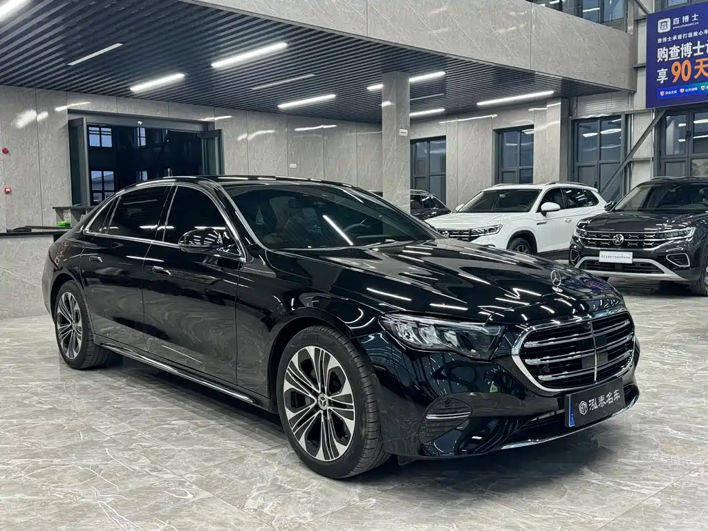 Mercedes-Benz E-Class 2025 — фото 3