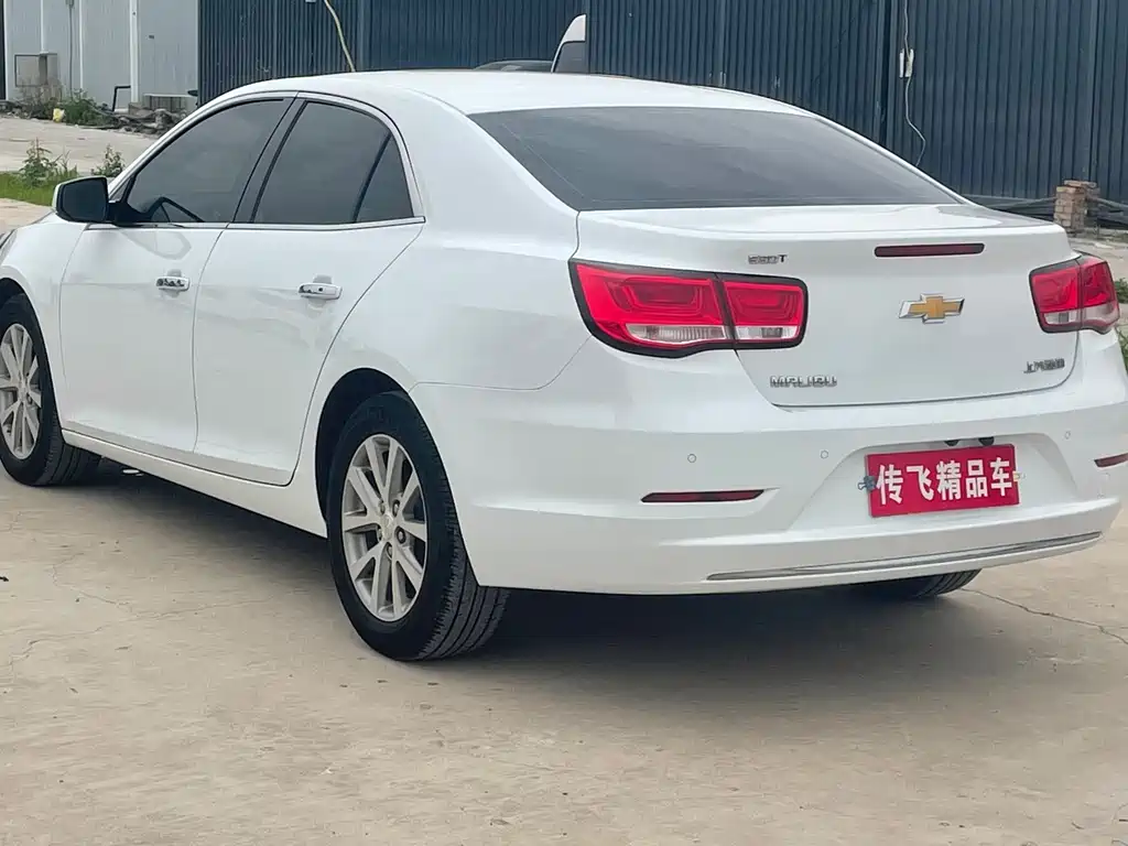Chevrolet Malibu 2018 — фото 11