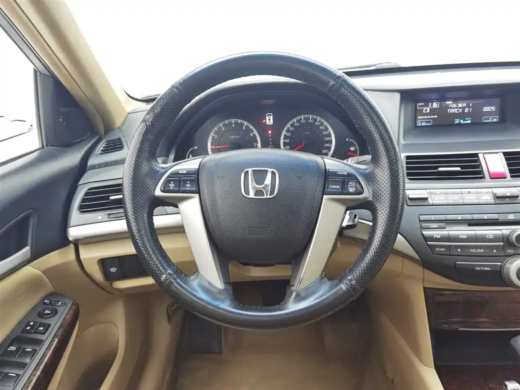 Honda Accord 2010 — фото 11
