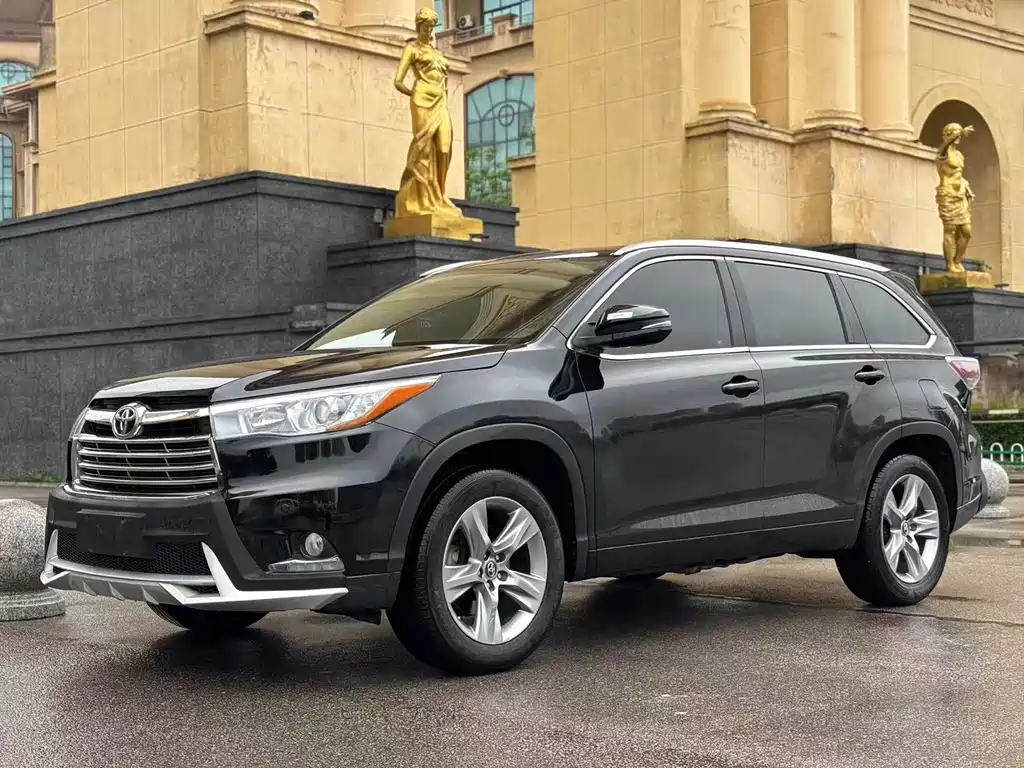 Toyota Highlander 2017 — фото 1