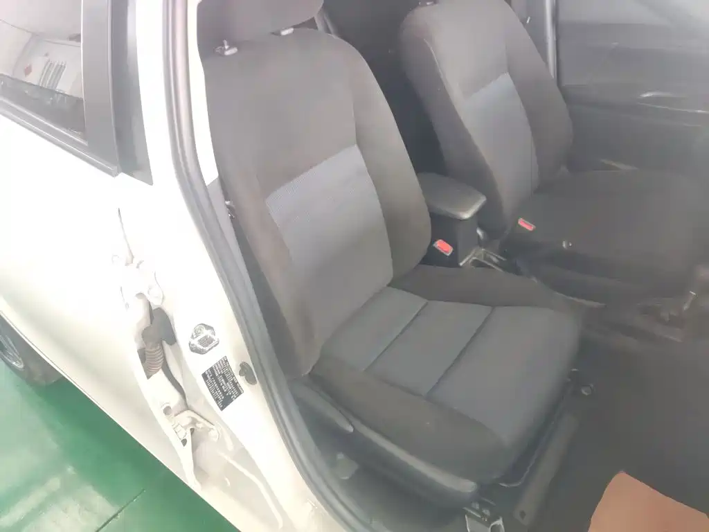 Toyota Yaris L 2019 — фото 25
