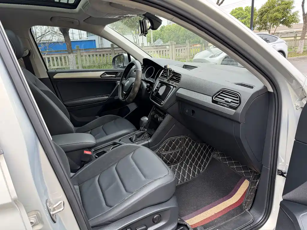 Volkswagen Tiguan L 2019 — фото 14