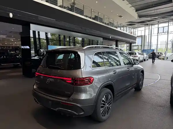 Mercedes-Benz EQB 2026