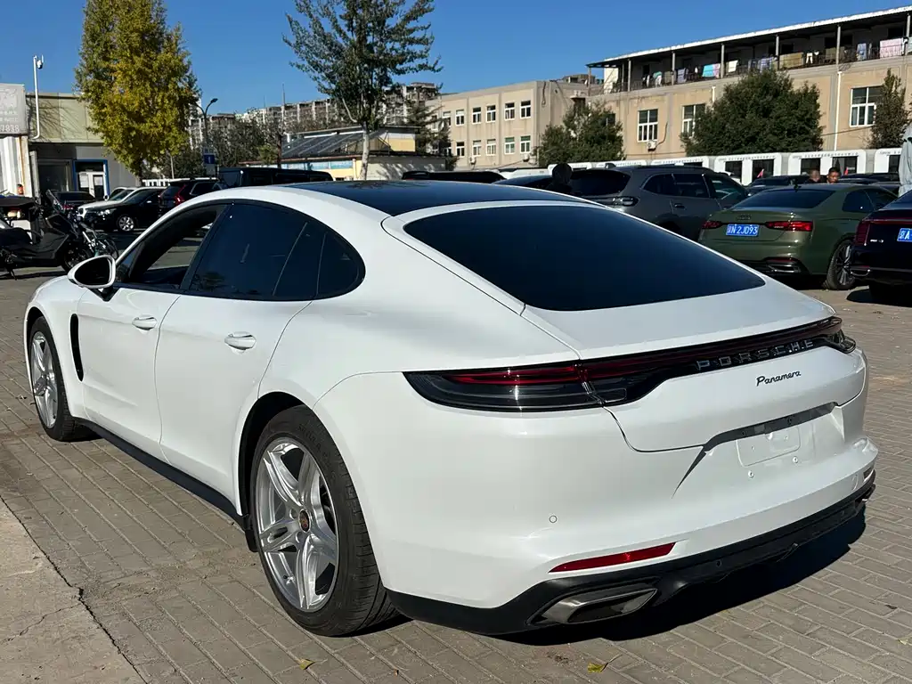 Porsche Panamera 2023 — фото 13