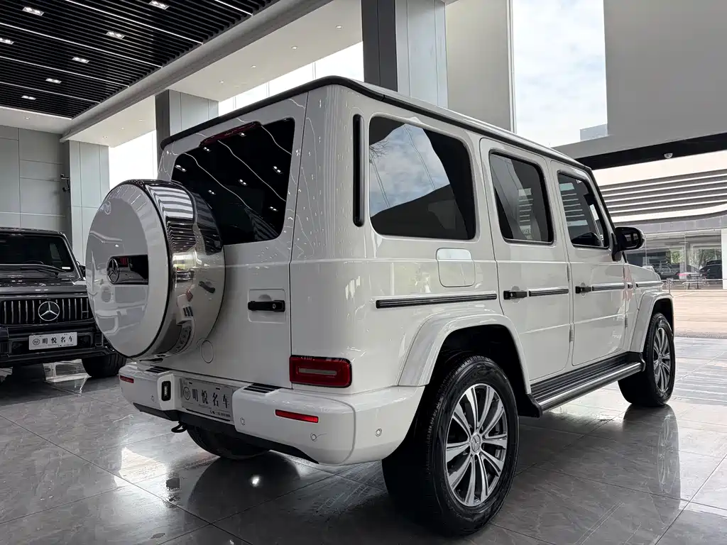 Mercedes-Benz G-Class 2024 — фото 11