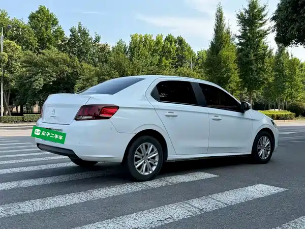 Peugeot 301 2017
